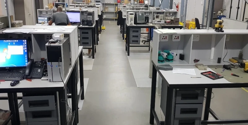 9 x Workbenches